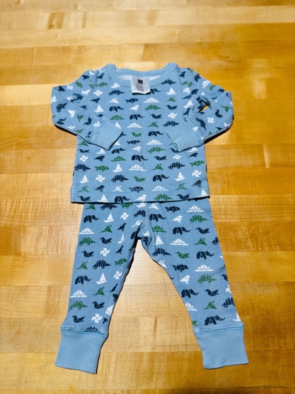 Tea Collection Baby Pajama Set - Picture 3 of 4